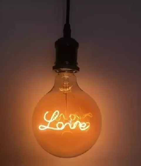 LAMPADA LED ESCRITA LOVE
